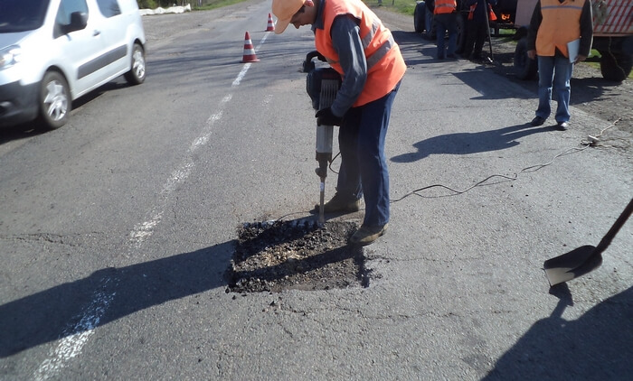 Moderate repair works of "Atyrau - Ganyushkino" road
